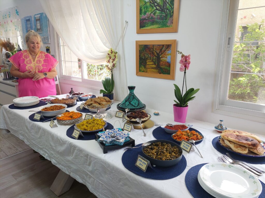 עידית אזולאי שעיה, חברת הקבוצה שלנו באירוח מרוקאי כיד המלכה.